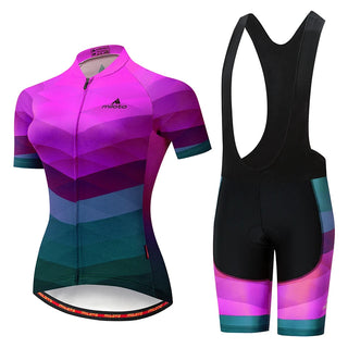women cycling outfit