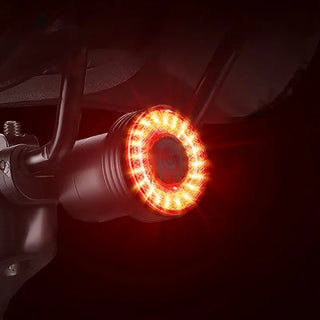 Smart Brake Tail Light | Cyclist's Corner